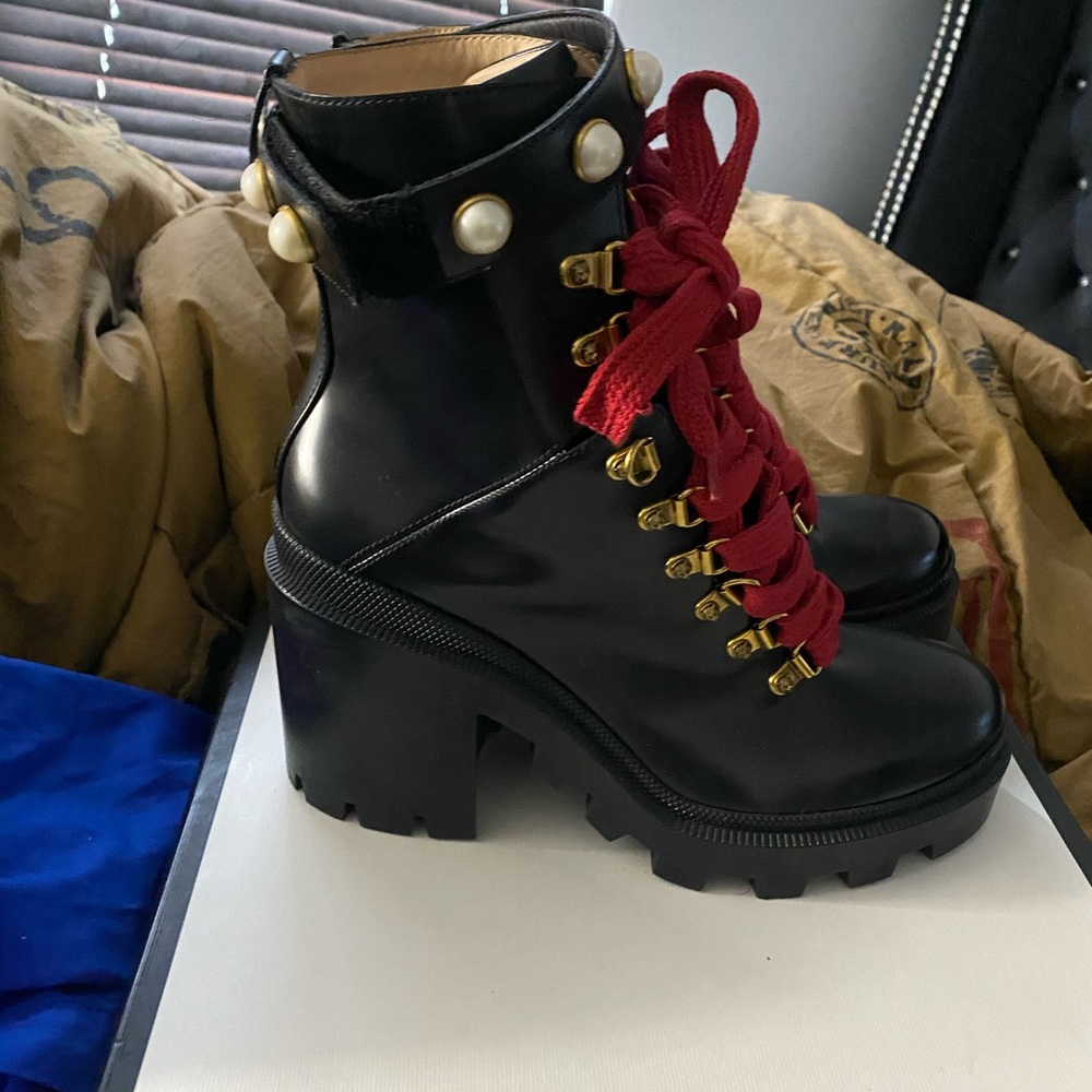 Gucci boots 9.5 - Picture 2 of 4
